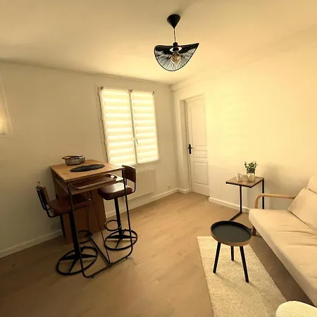 2 Pieces Cosy Avec Parking Prive Διαμέρισμα Καν