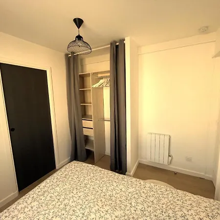 2 Pieces Cosy Avec Parking Prive דירה קאין